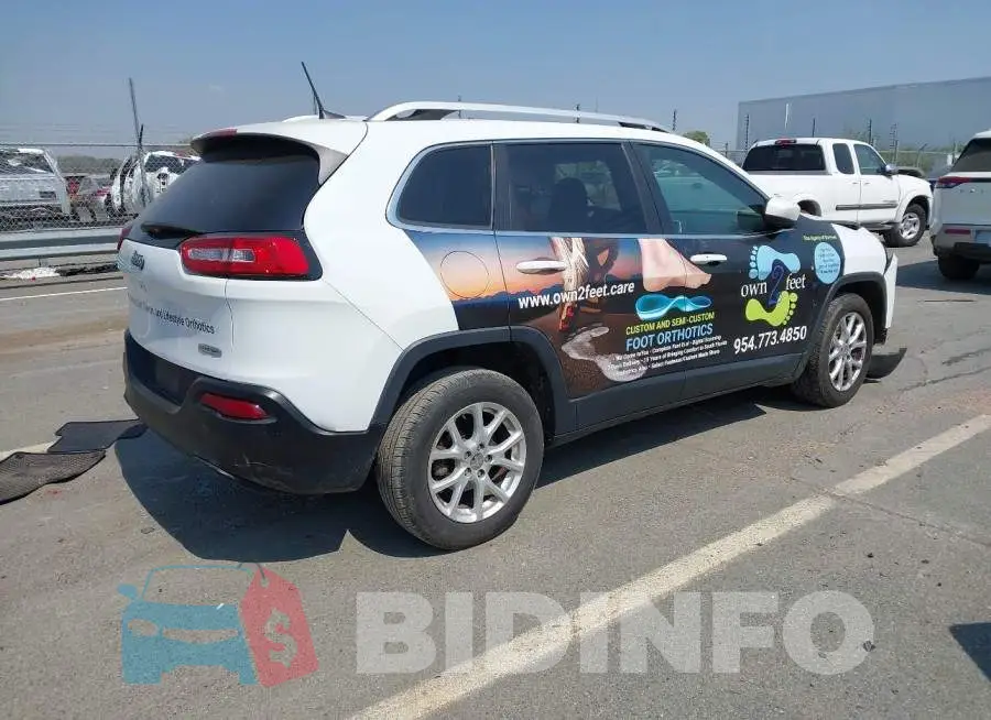 1C4PJLCB1HD213604 Photo# 4