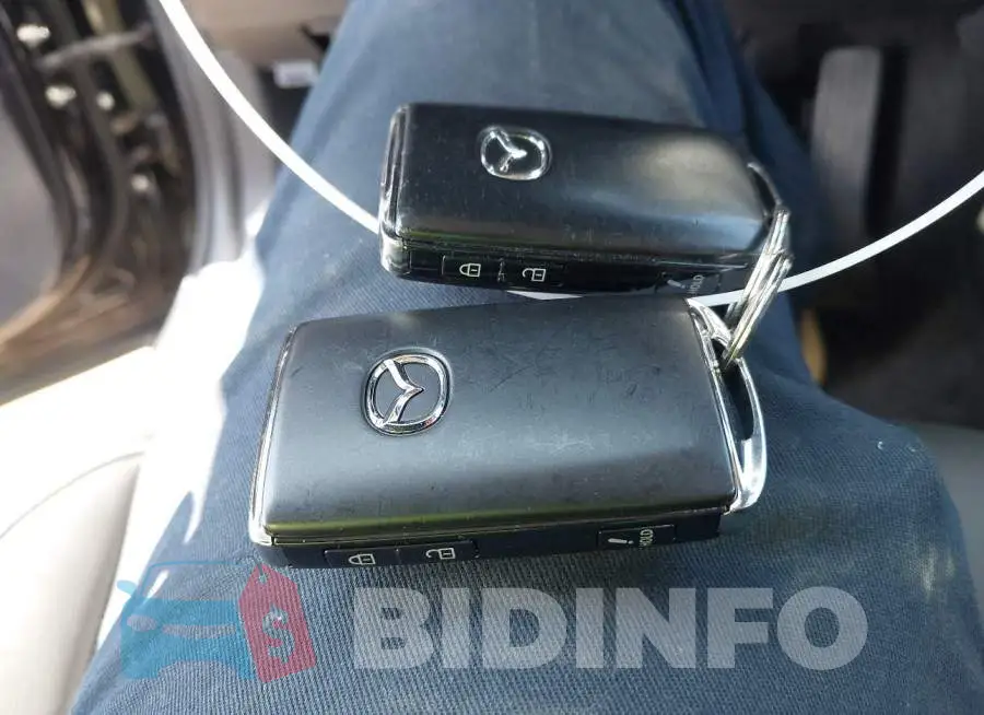 3MVDMBBM3PM588564 Photo# 11