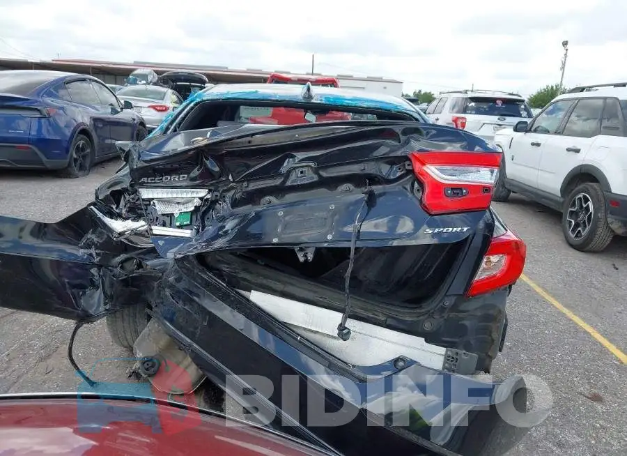 1HGCV1F39JA125940 Photo# 16