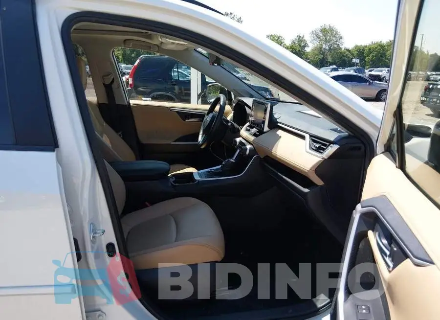 JTMDWRFV8LJ040767 Photo# 5