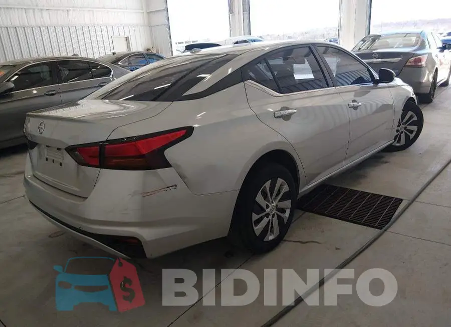 1N4BL4BV2LC128569 Photo# 4