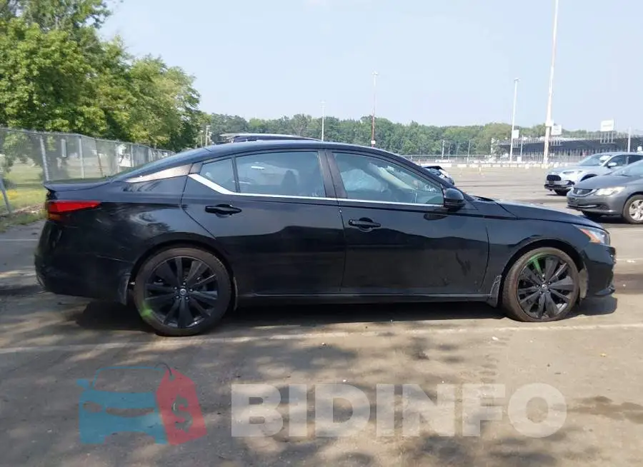1N4BL4CW9NN338763 Photo# 12