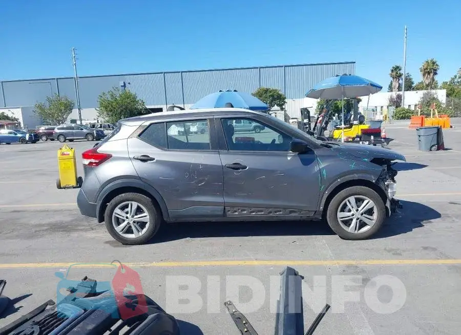 3N1CP5CU5JL501123 Photo# 14