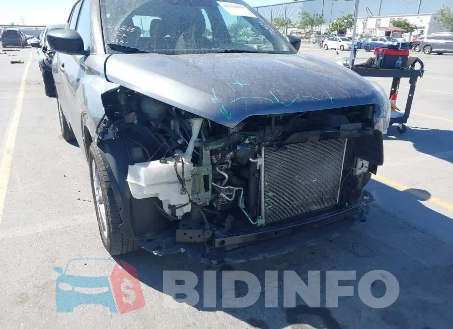 3N1CP5CU5JL501123 Photo# 6