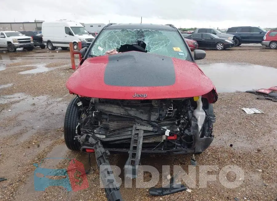 3C4NJDDB7LT111769 Photo# 6