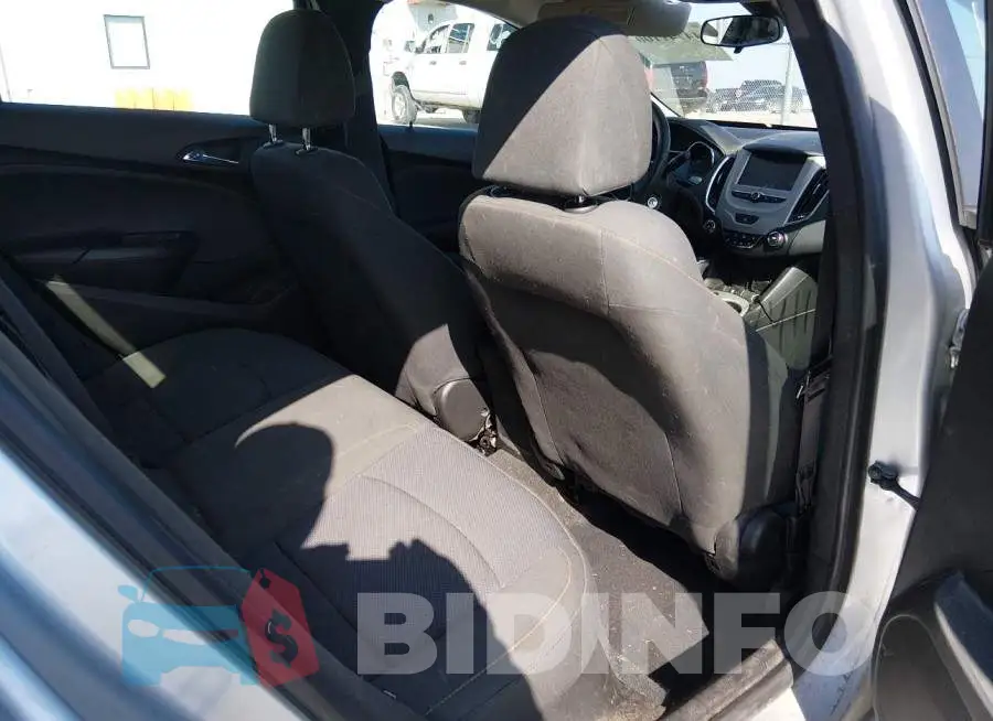 1G1BC5SMXJ7174074 Photo# 8