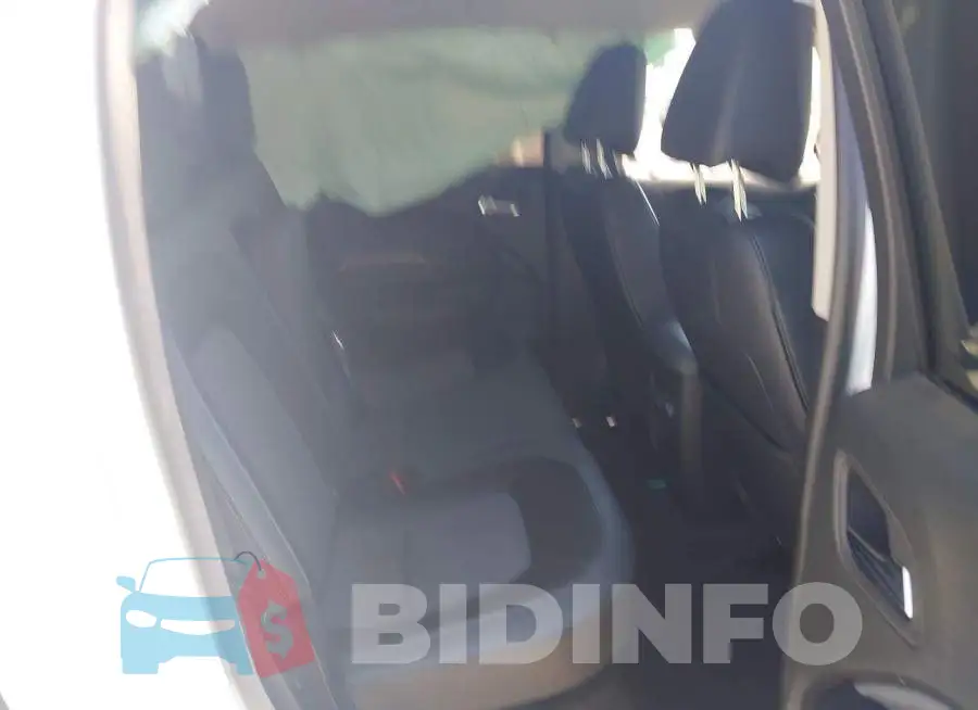1GCGTDEN2M1281168 Photo# 8