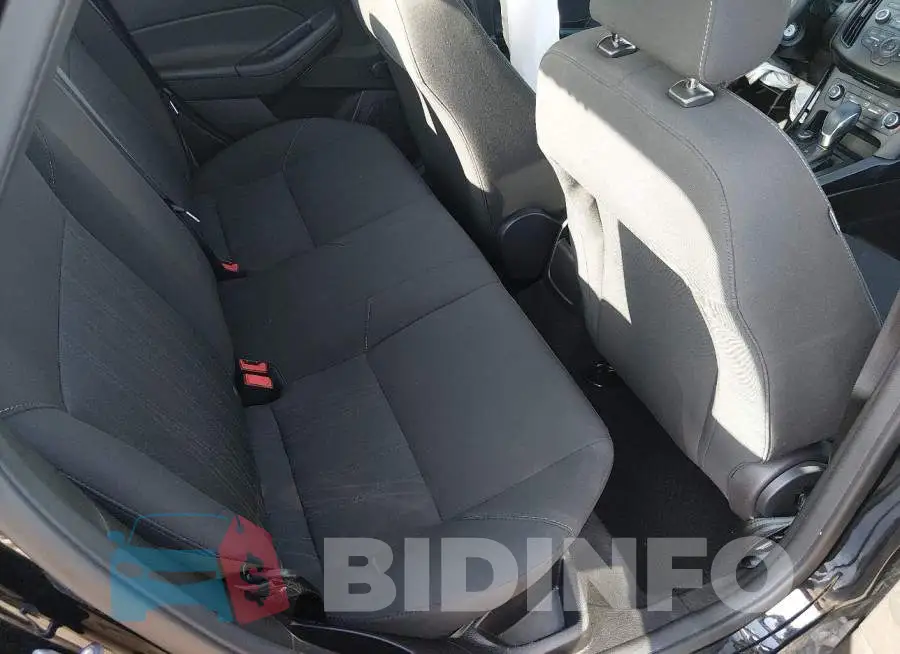1FADP3E25GL273426 Photo# 8
