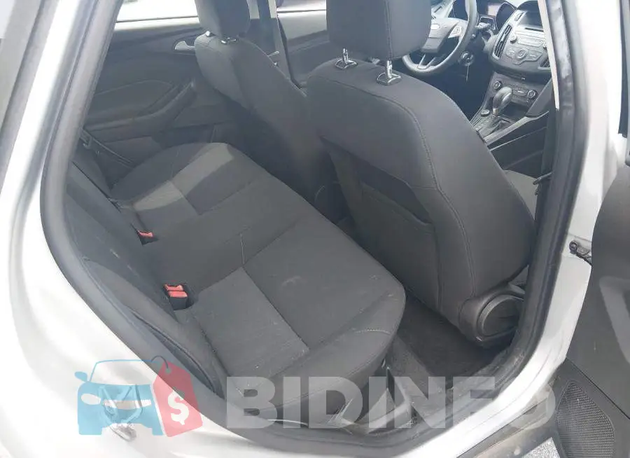 1FADP3F23HL300672 Photo# 8