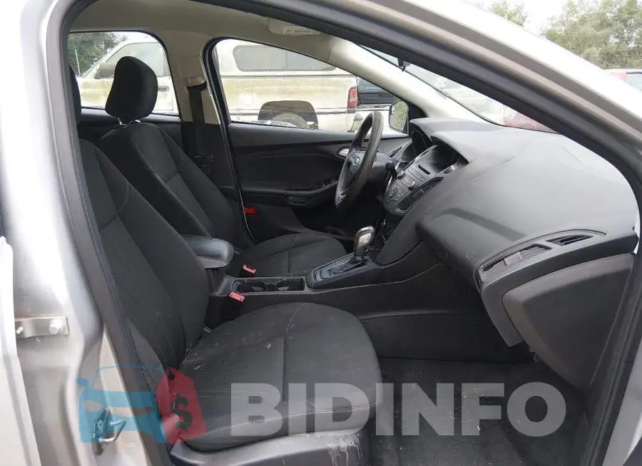 1FADP3F24GL236530 Photo# 5