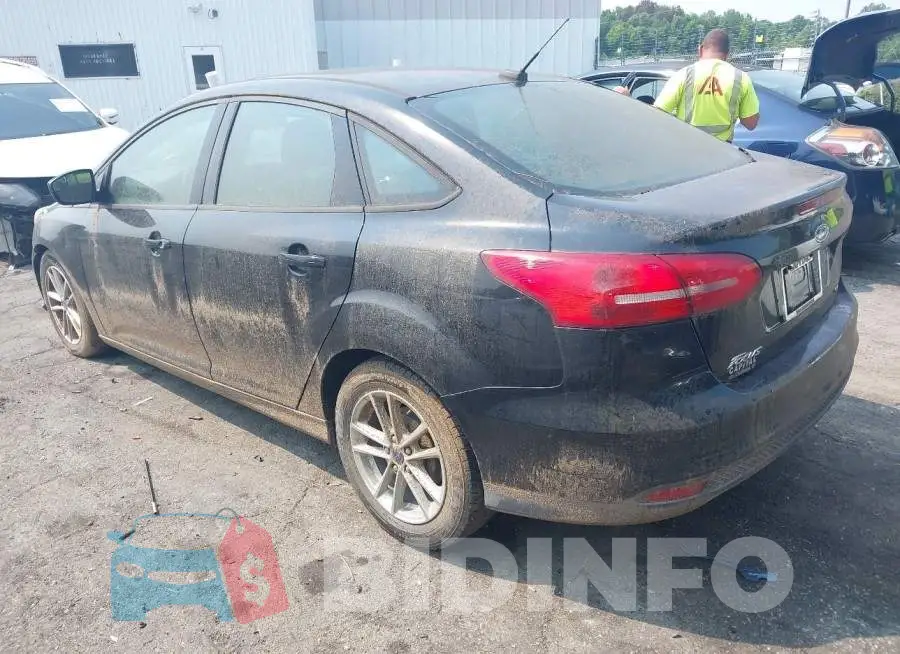 1FADP3F27JL206008 Photo# 3