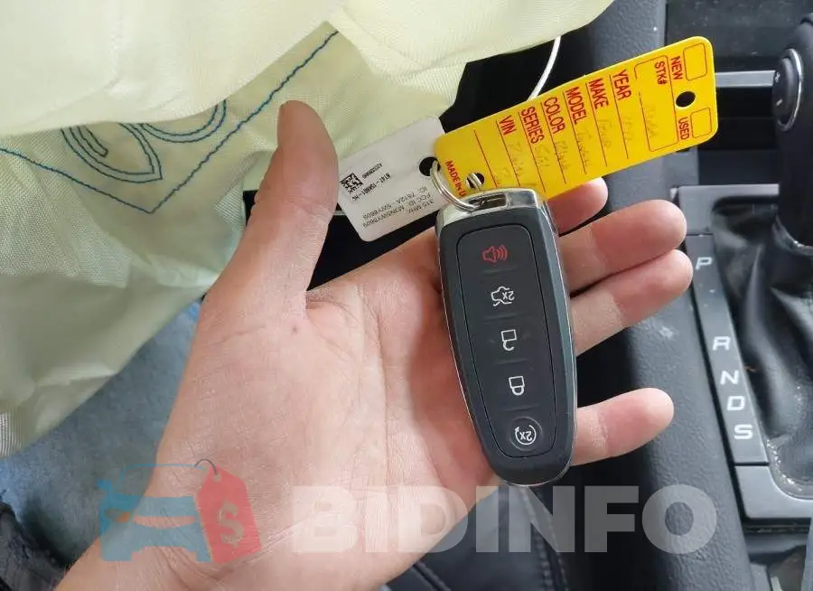1FAHP2E86HG110813 Photo# 11