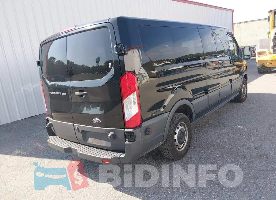 1FBZX2ZM7JKB52744 Photo# 4