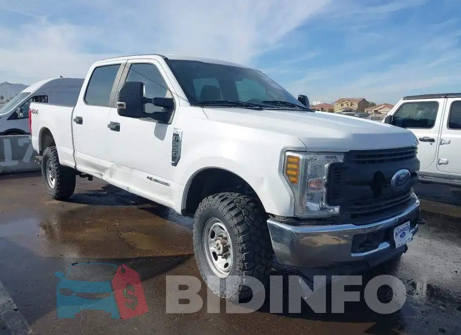 1FT7W2BT2JEB11329 Photo# 6