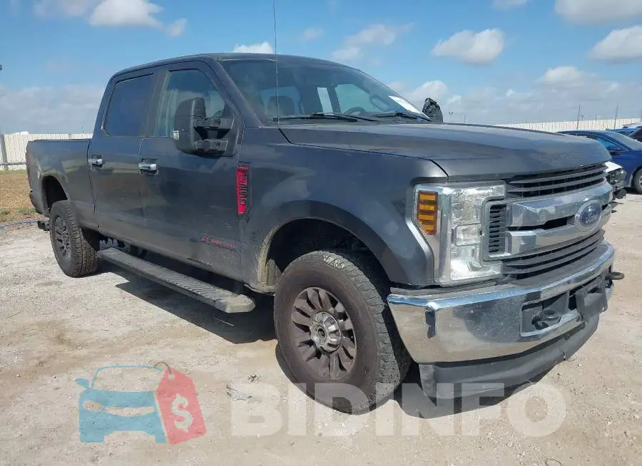 1FT7W2BT9JEB72676 Photo# 1