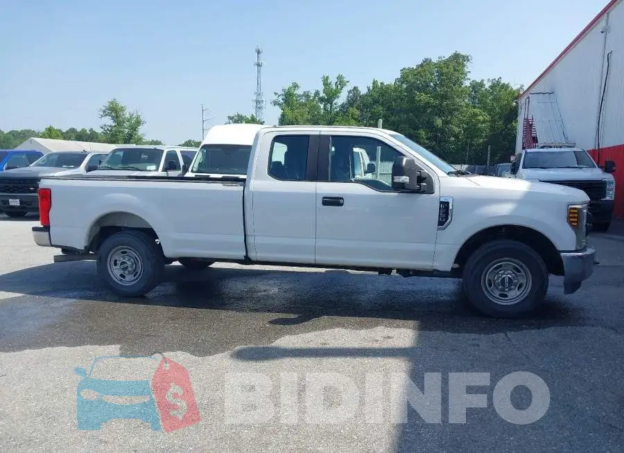 1FT7X2A65JEC22143 Photo# 14