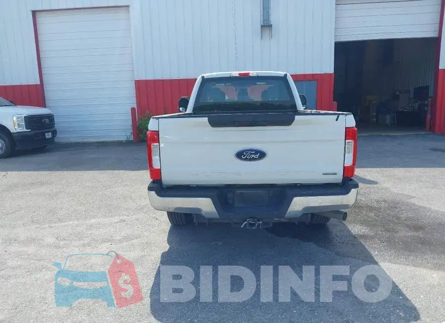 1FT7X2A65JEC22143 Photo# 17