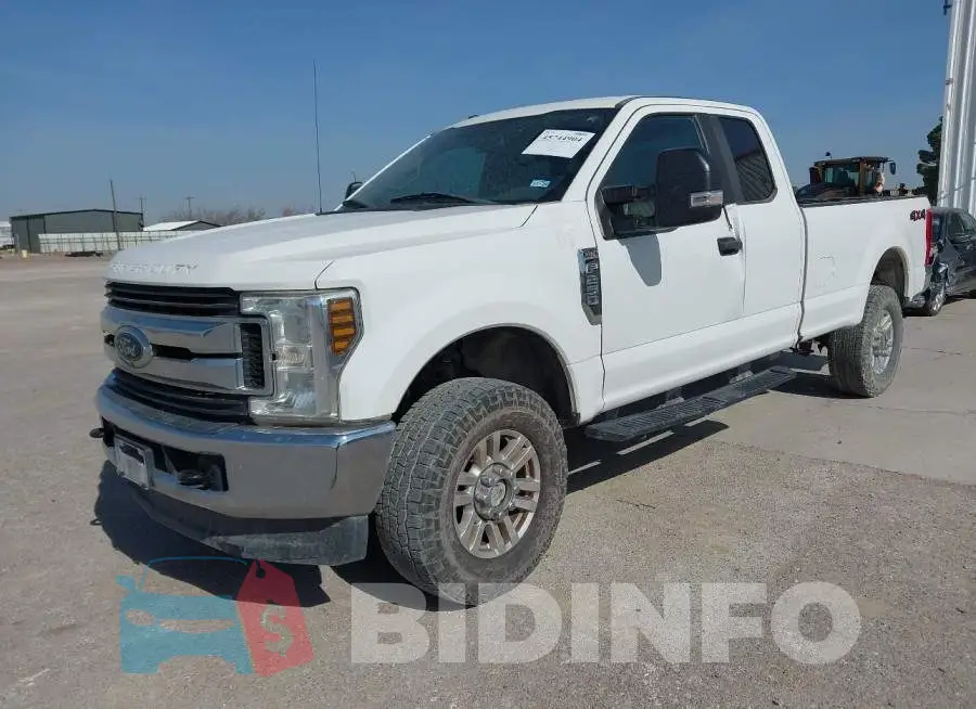 1FT7X2B61KEC22026 Photo# 2