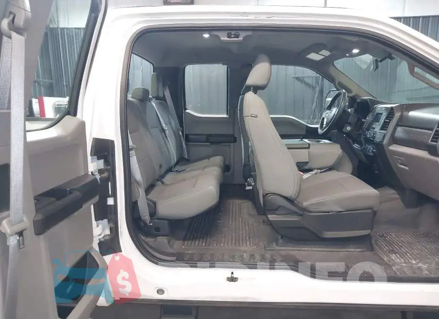 1FT7X2B62JEC83951 Photo# 8
