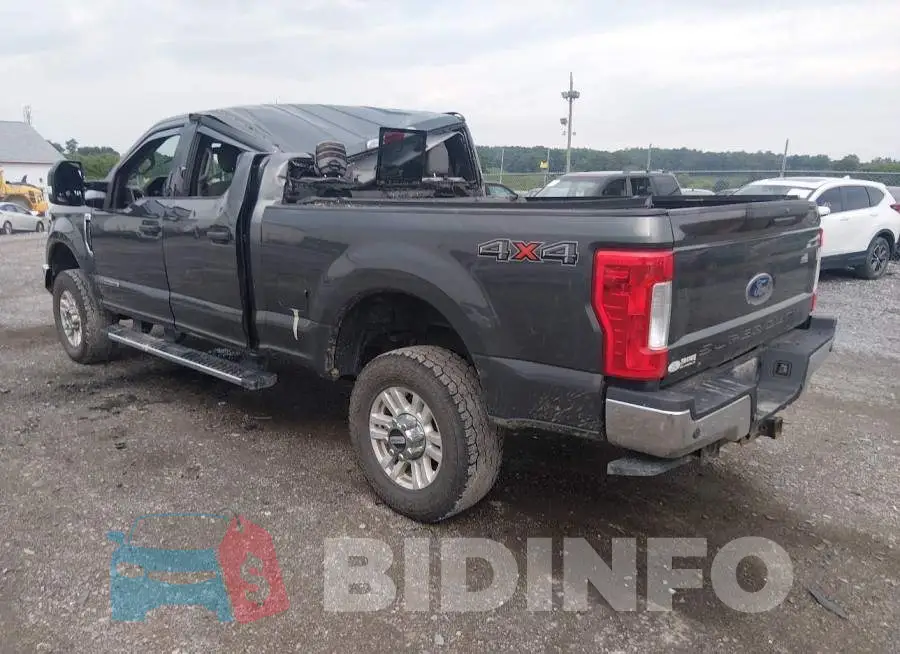 1FT8W3BT1JEB34675 Photo# 3