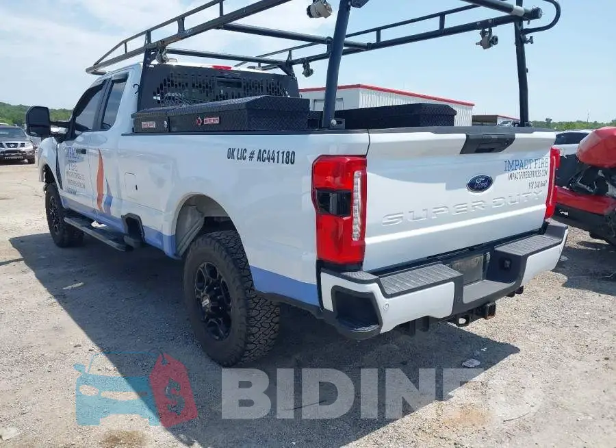 1FT8X2BA9PED14551 Photo# 3