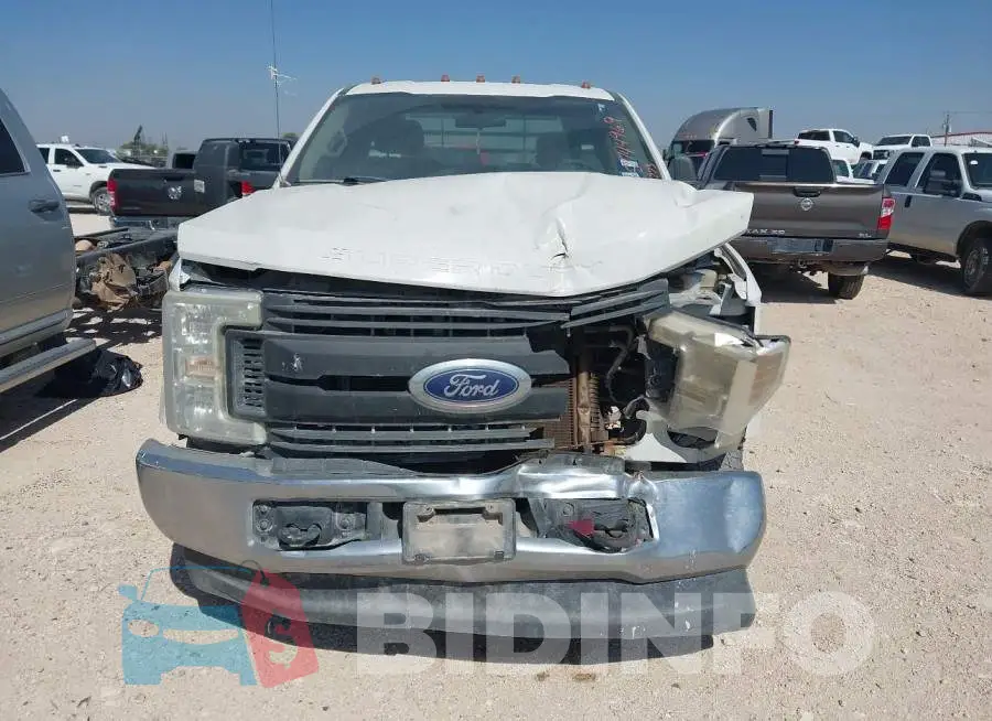 1FTRF3D63KEE33128 Photo# 12