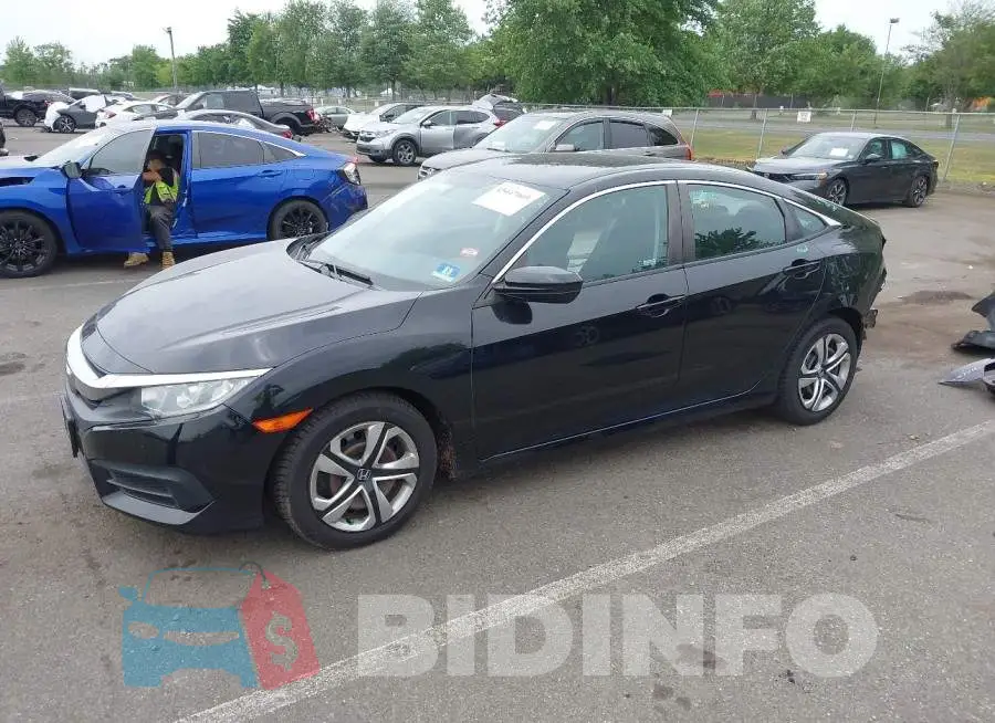 2HGFC2F50JH558283 Photo# 2
