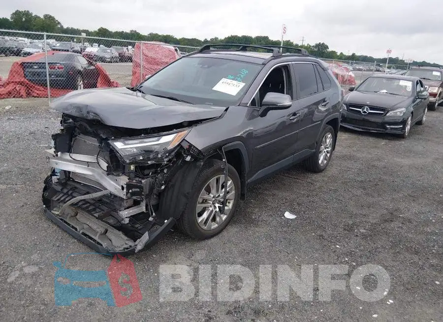 2T3A1RFV4RC405524 Photo# 2