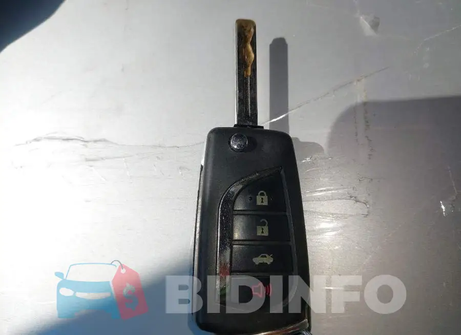 4T1B11HK2KU253586 Photo# 11