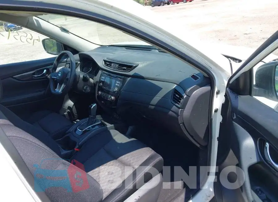 JN8AT2MV3HW004327 Photo# 5