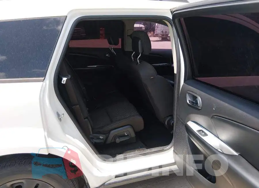 3C4PDCAB0GT175334 Photo# 8