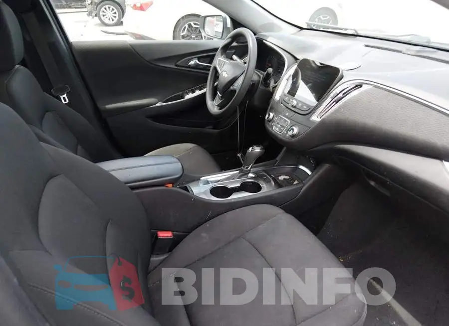 1G1ZD5ST0KF139652 Photo# 5