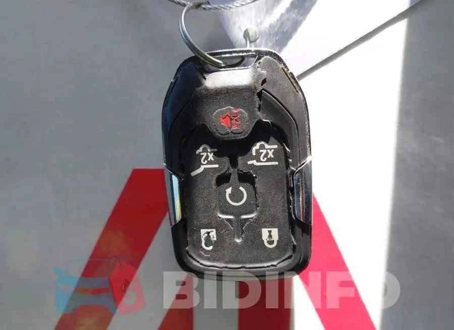 1GNSCHKC3GR413694 Photo# 11