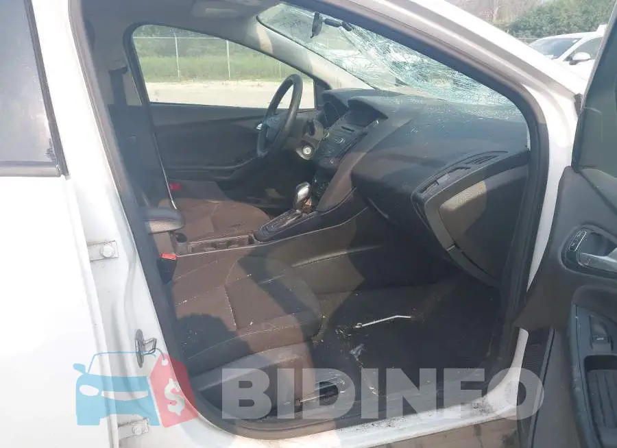 1FADP3F2XGL298045 Photo# 5
