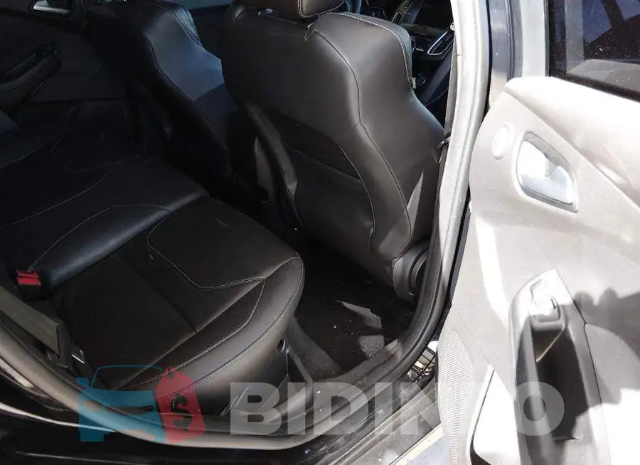 1FADP3L96GL227586 Photo# 8