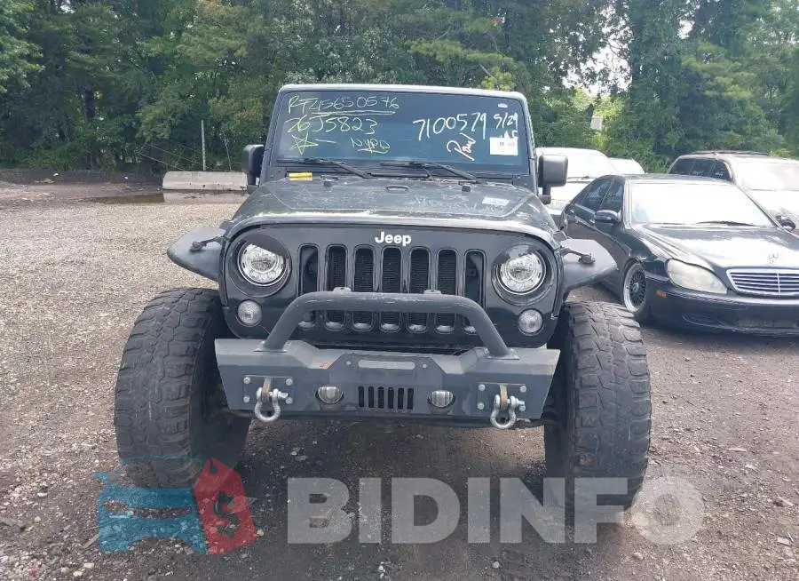 1C4BJWEGXHL647899 Photo# 11
