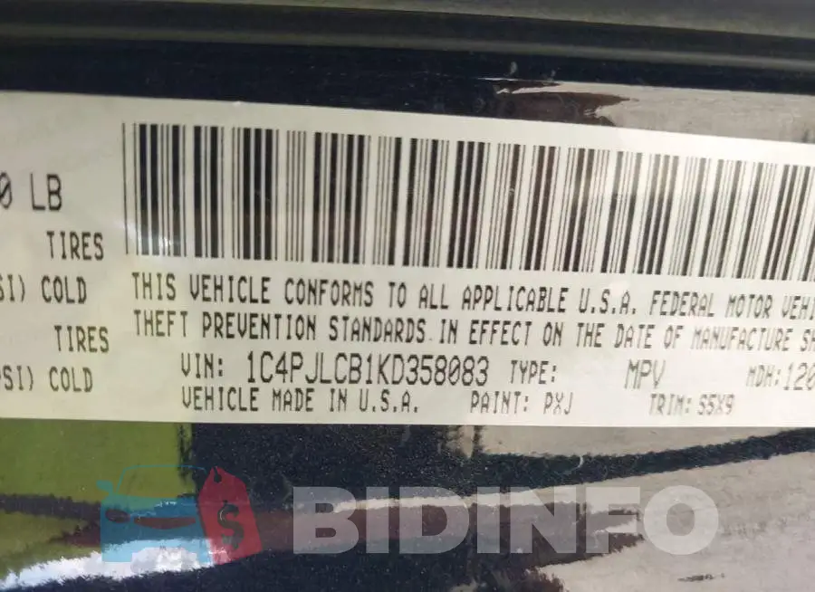 1C4PJLCB1KD358083 Photo# 9