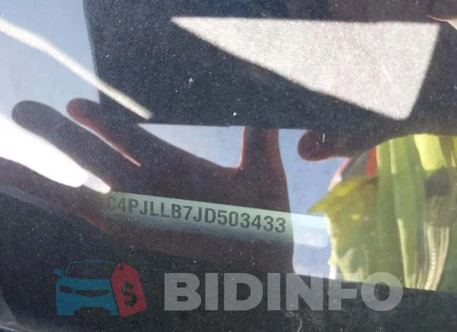 1C4PJLLB7JD503433 Photo# 9