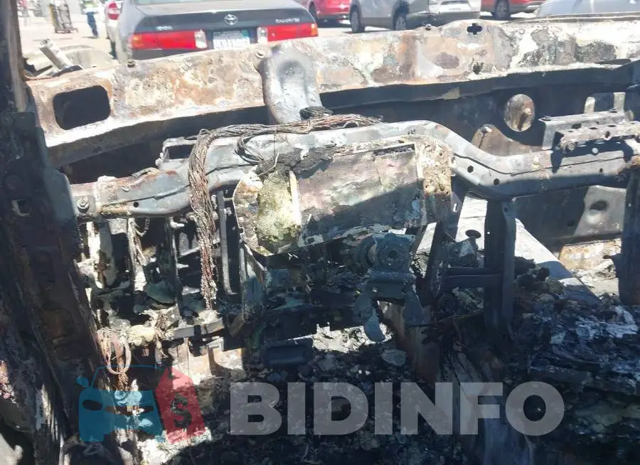 2C3CDXCTXMH628783 Photo# 7