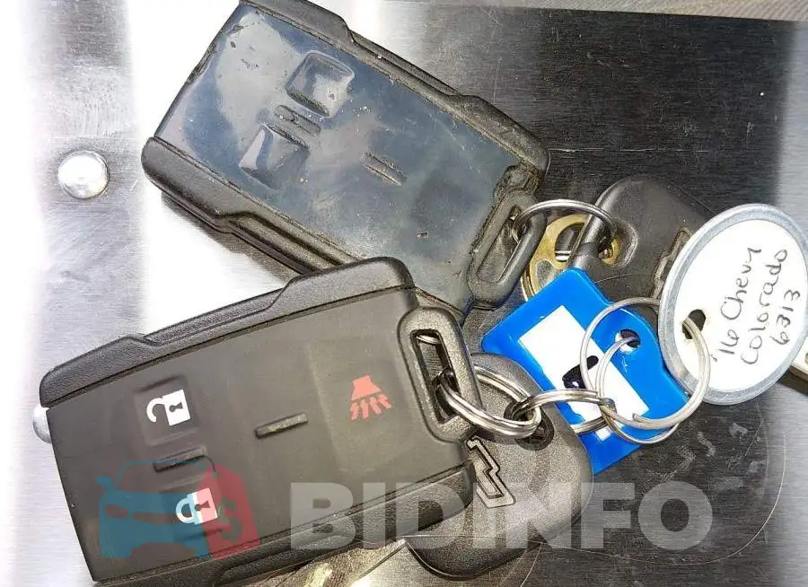 1GCHSBE38G1136313 Photo# 6
