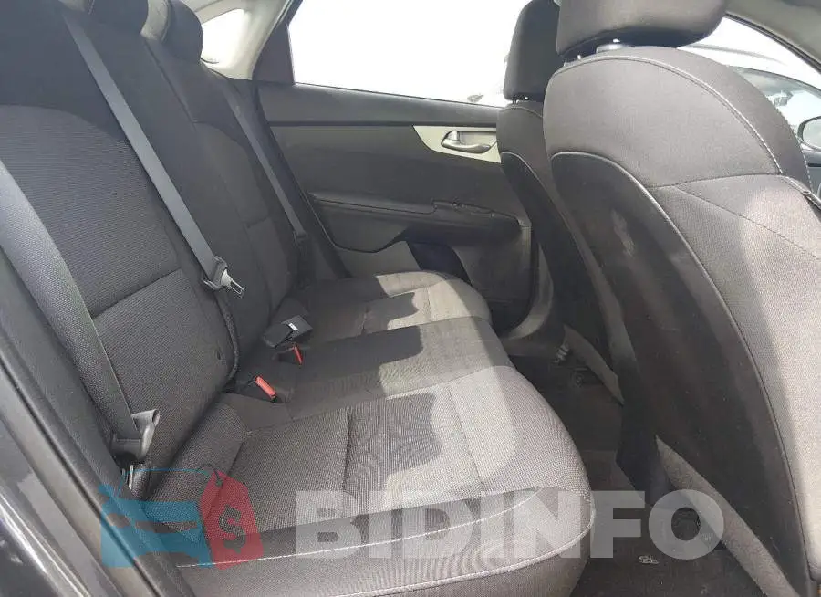 3KPF24AD3PE640458 Photo# 8
