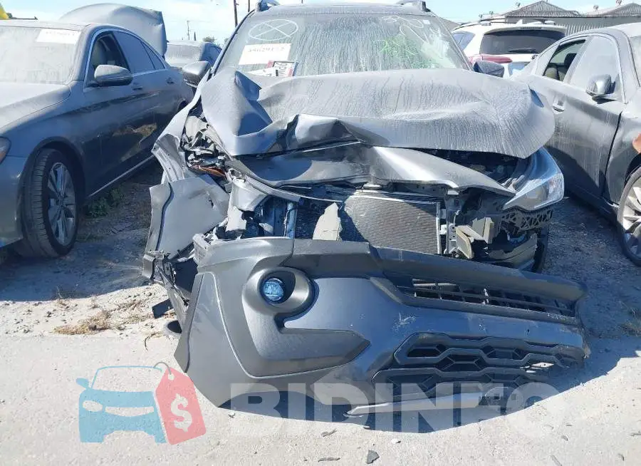 JF2GUADC4RH875904 Photo# 12