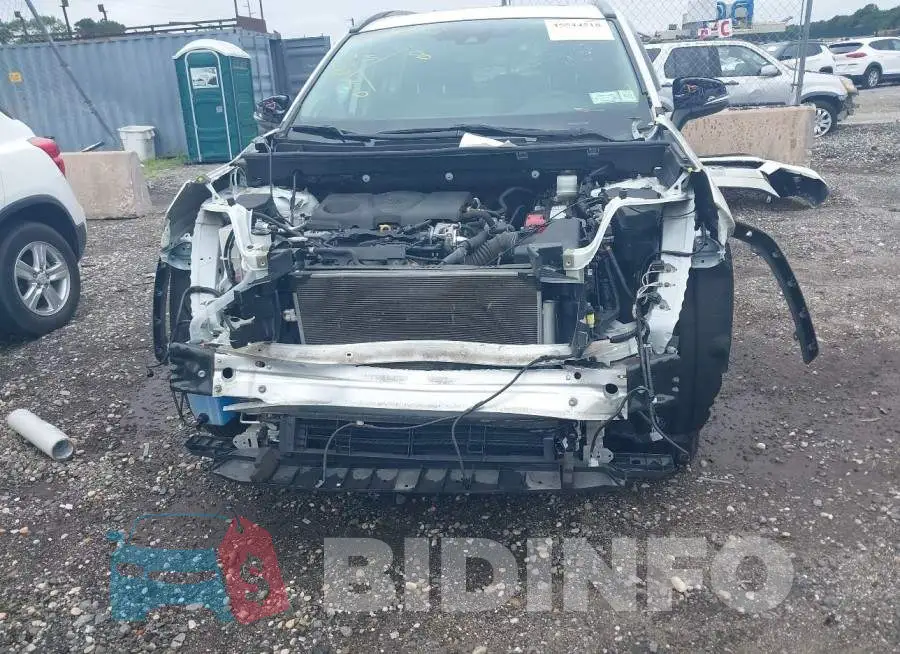2T3N1RFV6MW222019 Photo# 12