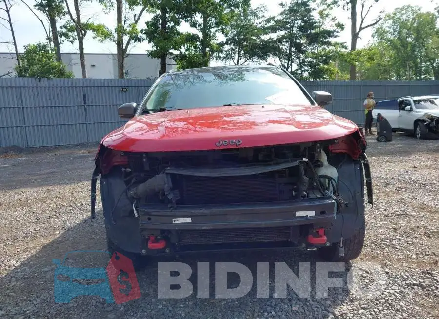 3C4NJDDB2LT220897 Photo# 13