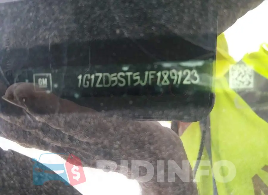 1G1ZD5ST5JF189123 Photo# 9