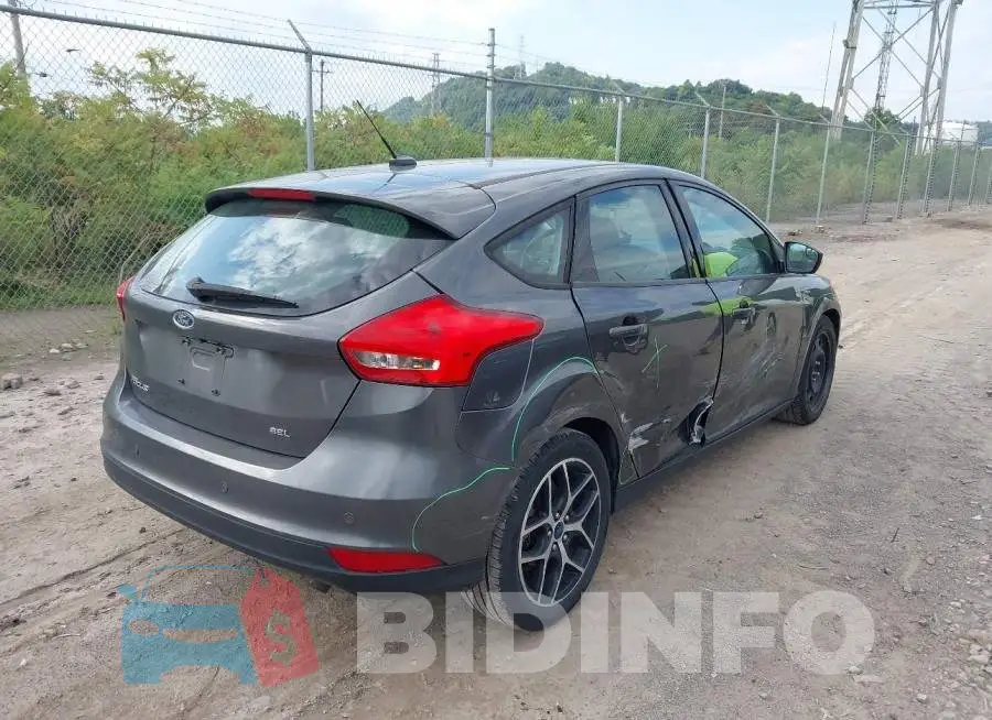 1FADP3M2XJL243637 Photo# 4