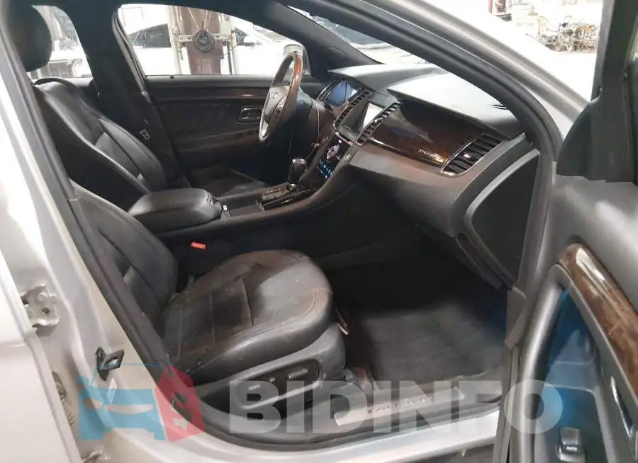 1FAHP2F82JG127497 Photo# 5