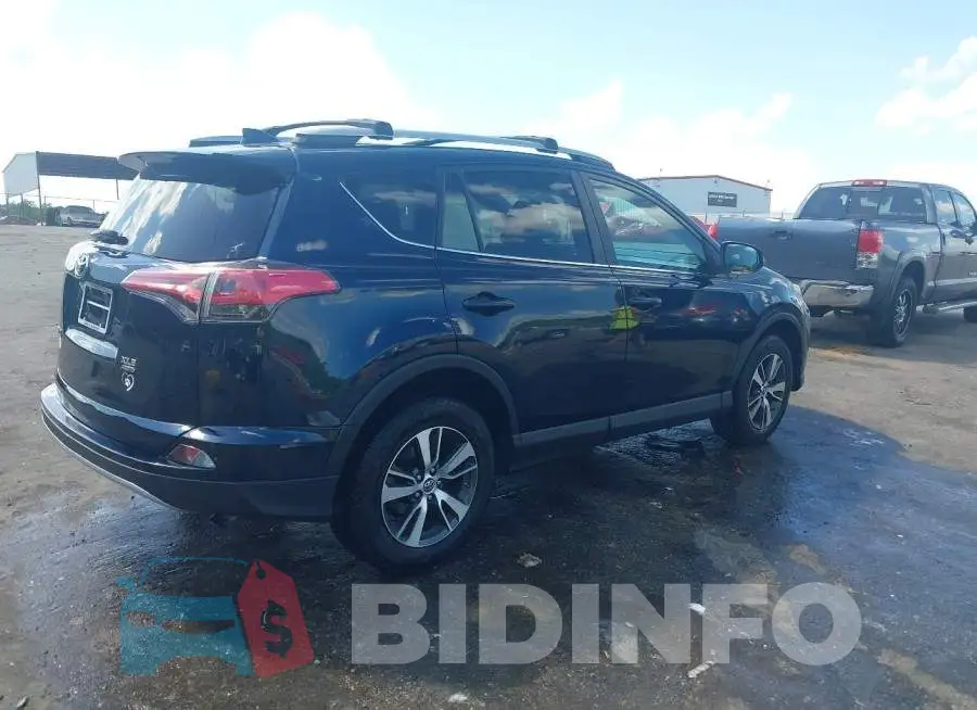 2T3RFREV6JW836827 Photo# 4