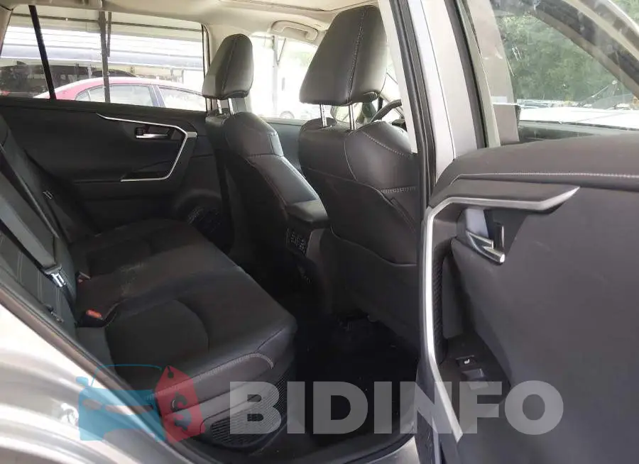 4T3D6RFV9PU114821 Photo# 8