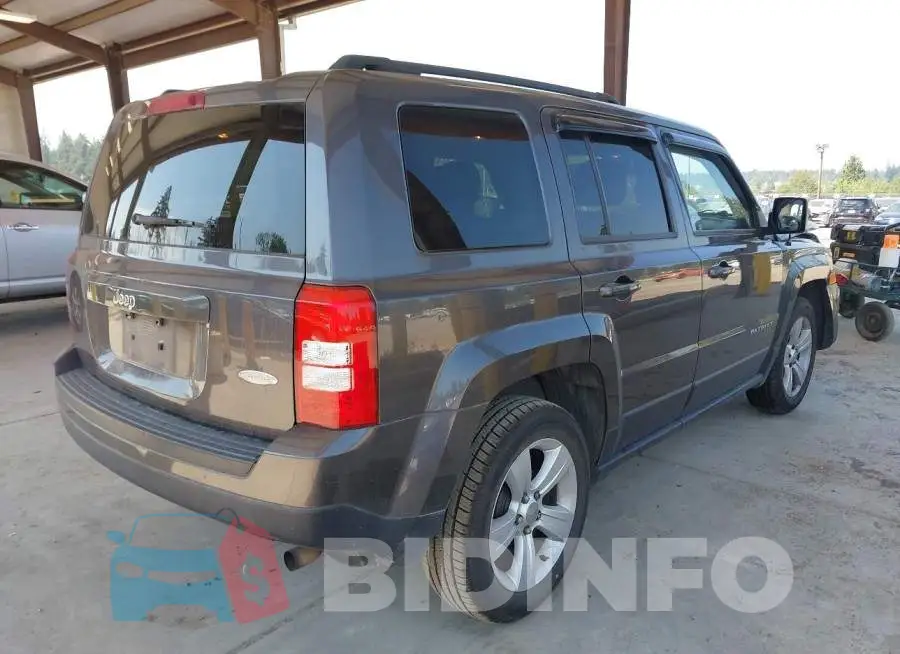 1C4NJPFB6GD537656 Photo# 4